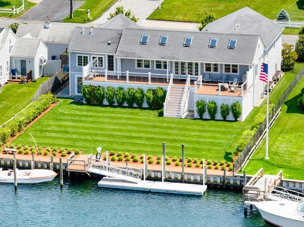 117 Pawkannawkut Drive, South Yarmouth, MA 02664