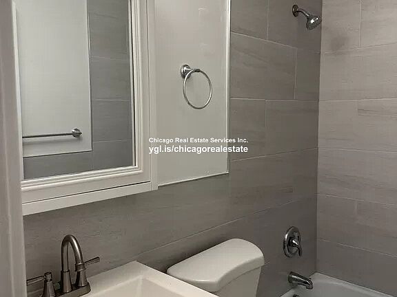 2nd image of 3825 N Pine Grove Ave APT 406