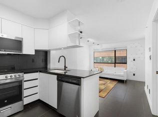 1189 Howe St #811, Vancouver, BC V6Z 2X4