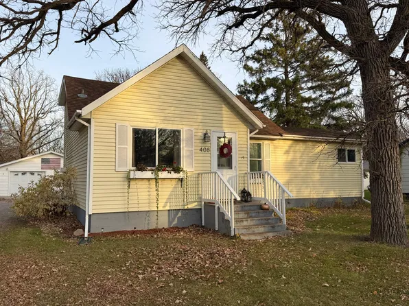 408 9th Ave SE, Roseau, MN 56751