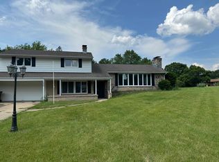 1908 Edgebrook Dr, Rockford, IL 61107
