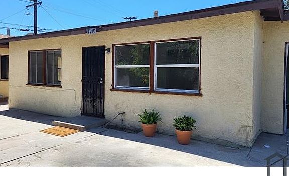 2nd image of 1130 W 106th St #1130