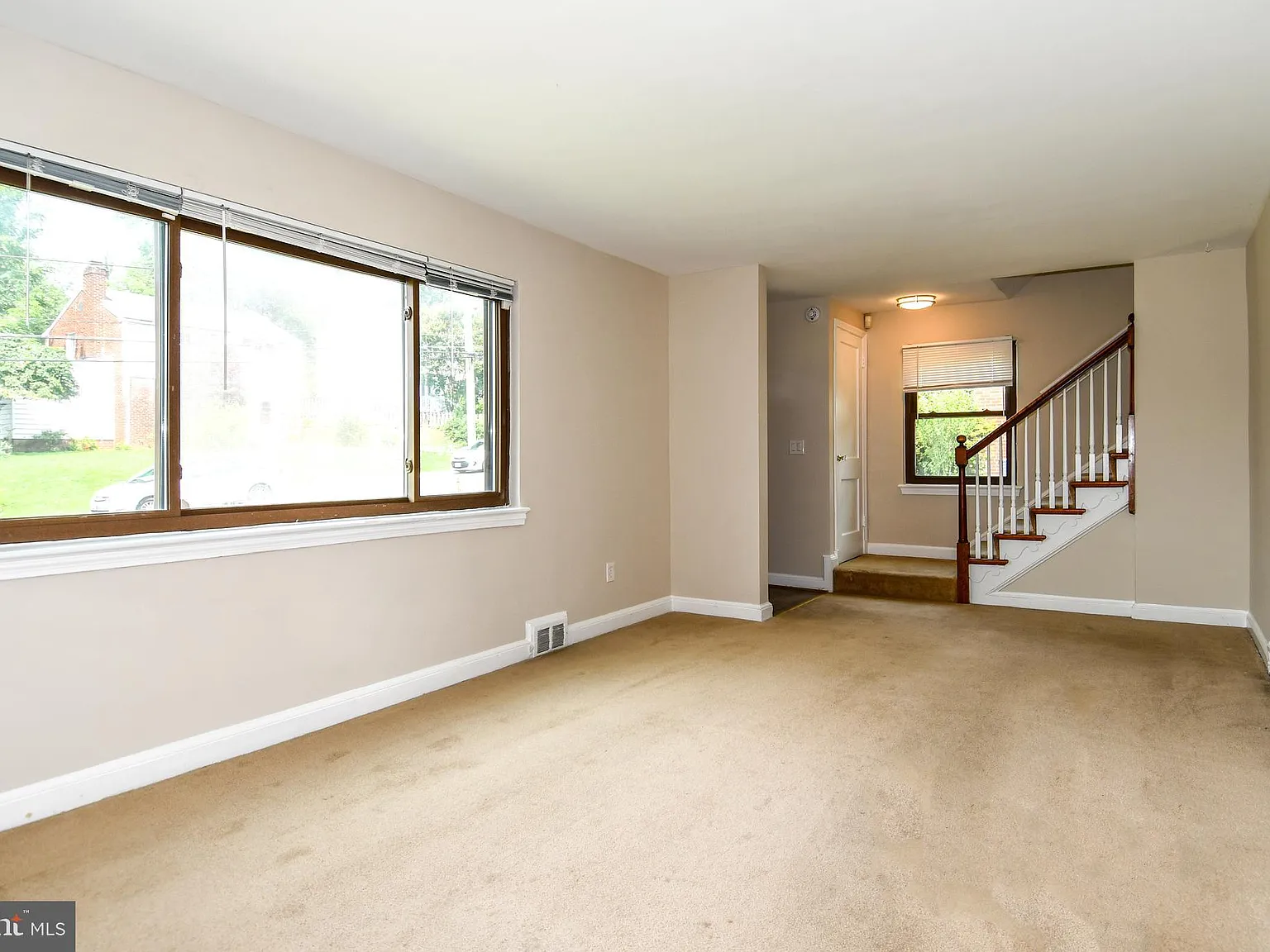 3 bed, 1828 sqft, $2,700 — Photo 4