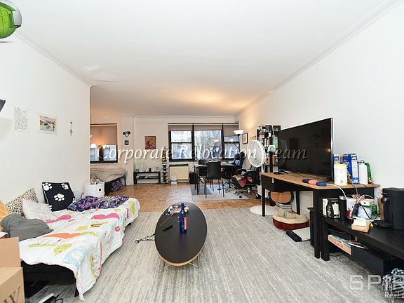 3rd image of 405 E 63rd St APT 4C