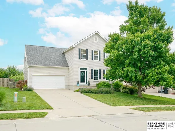 16322 Corby St, Omaha, NE 68116