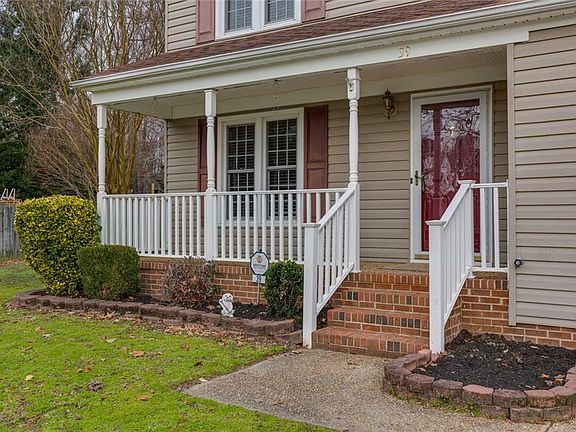 3rd image of 39 Crestwood Dr