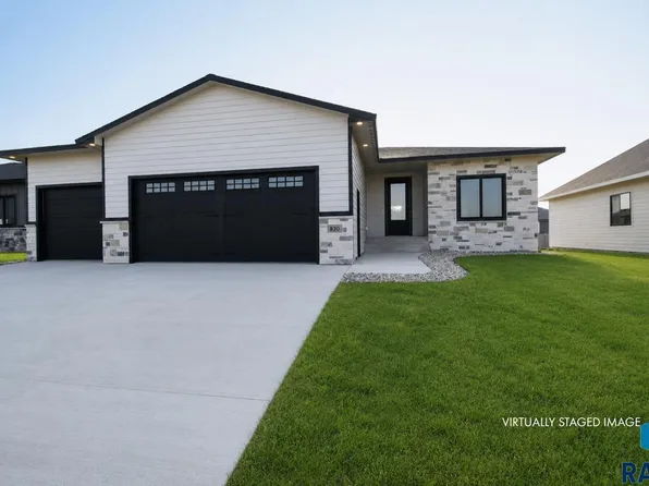 830 Almond Ave, Harrisburg, SD 57032