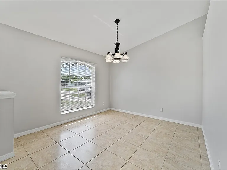 1240 NW 22nd Pl — Photo 7