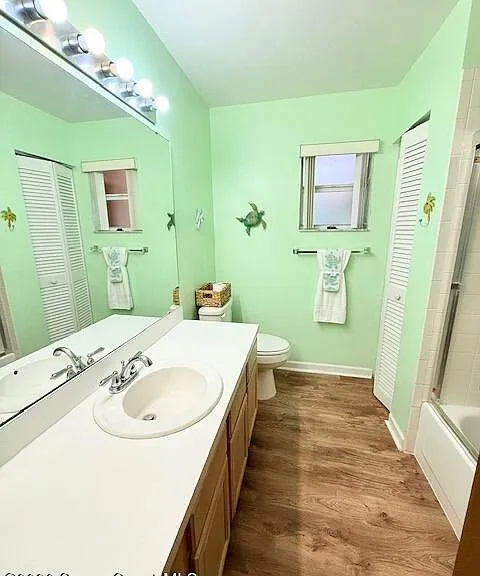 106 Delvalle St — Photo 13