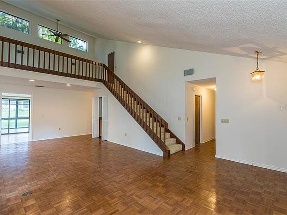 3rd image of 350 Sandalwood Ct #350