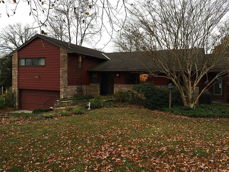5th house on Right
						:
						Exquisite Copper Beech Tree in Front