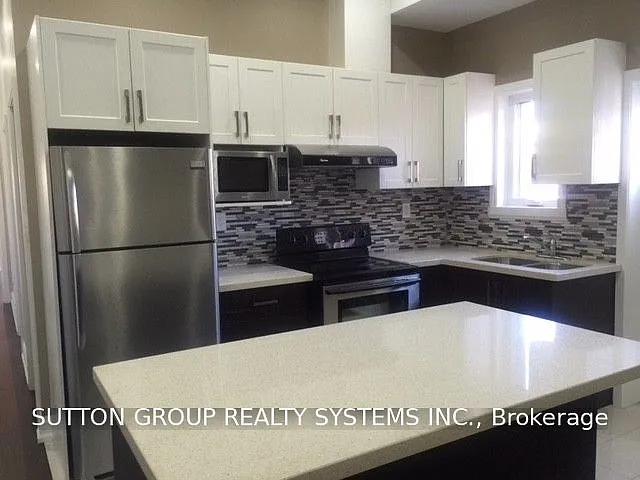 924 Danforth Ave #2 — Photo 5