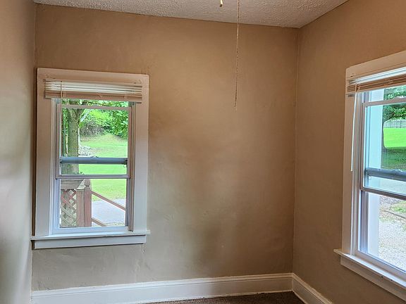 2nd image of 2188 Coffeen St