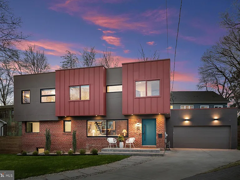 3004 N Underwood St — Photo 63
