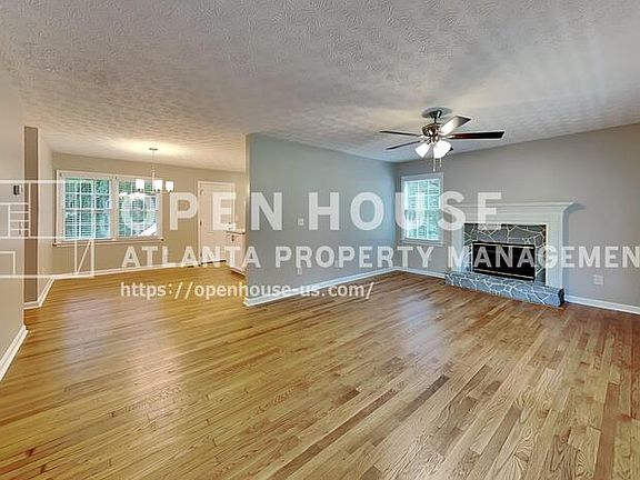 3rd image of 210 Austin Dr