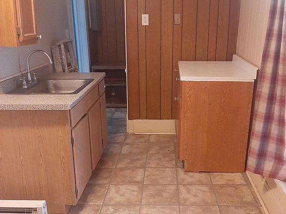 5th image of 104 East St