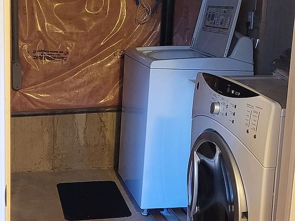 4th image of 163 Livingston Ave #28