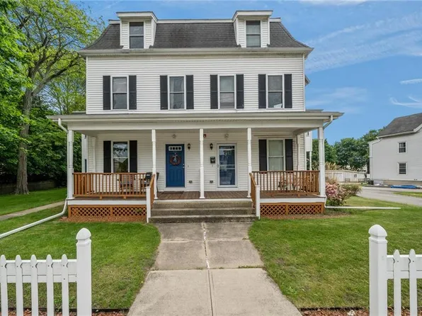 145 High St APT C, Westerly, RI 02891
