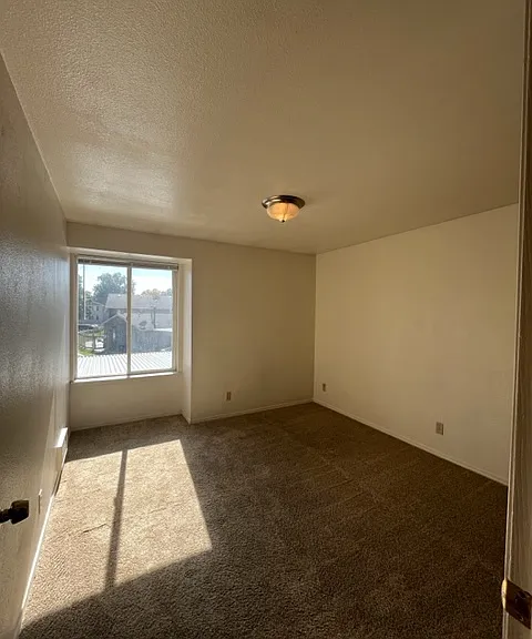 5869 N Garrett St #D — Photo 1