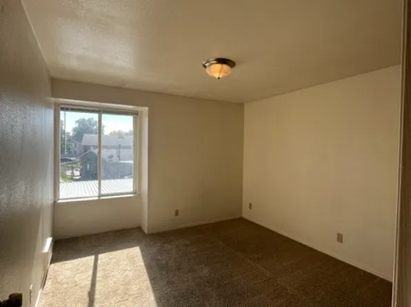 5869 N Garrett St APT D, Garden City, ID 83714