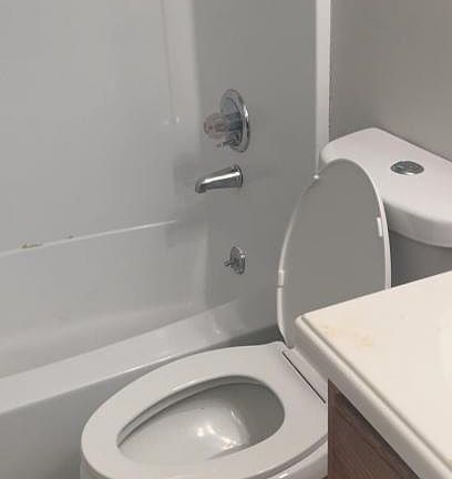 3rd image of 504 Melrose St APT D