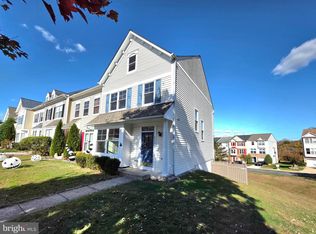 3989 Hartlake St, Woodbridge, VA 22192