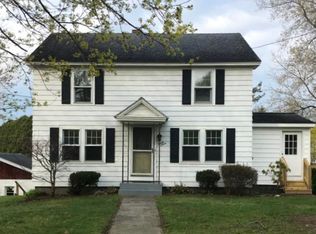 27 Bridges Rd, Williamstown, MA 01267