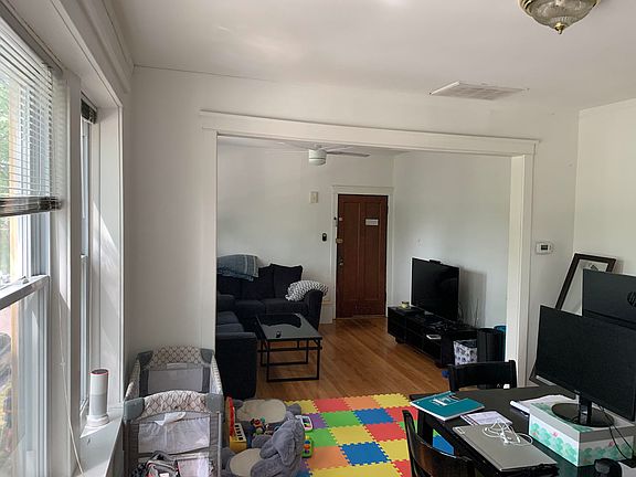 4th image of 3008 W Cullom Ave Unit 2E