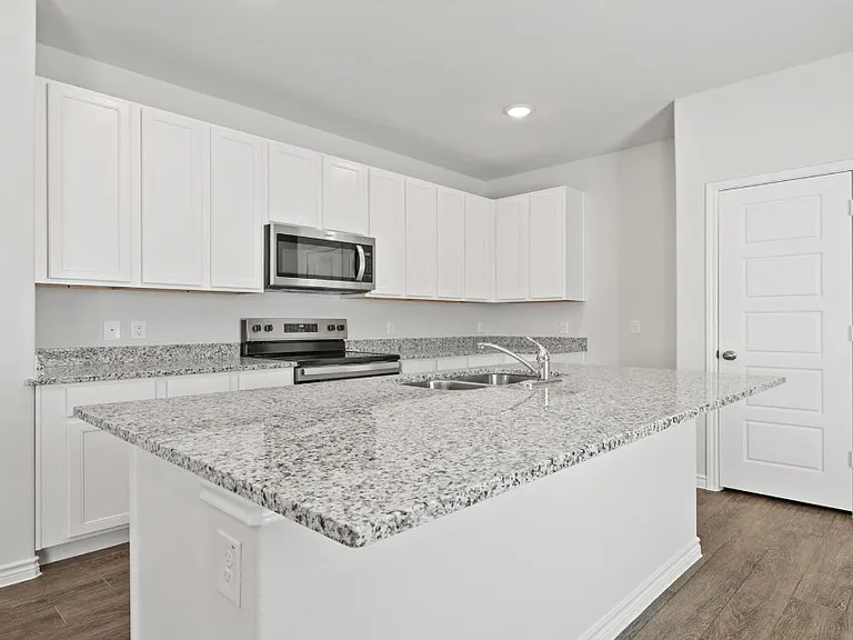 2420 Dahlia Dr — Photo 4