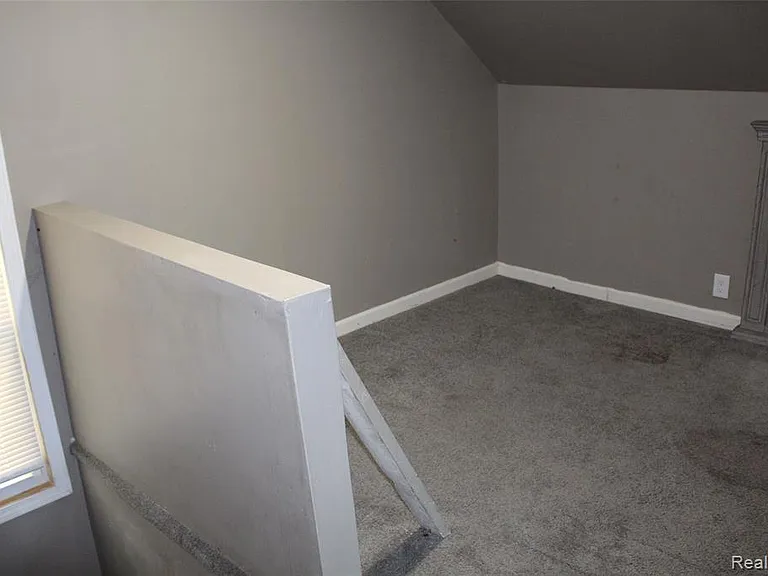 15837 Fielding St — Photo 2