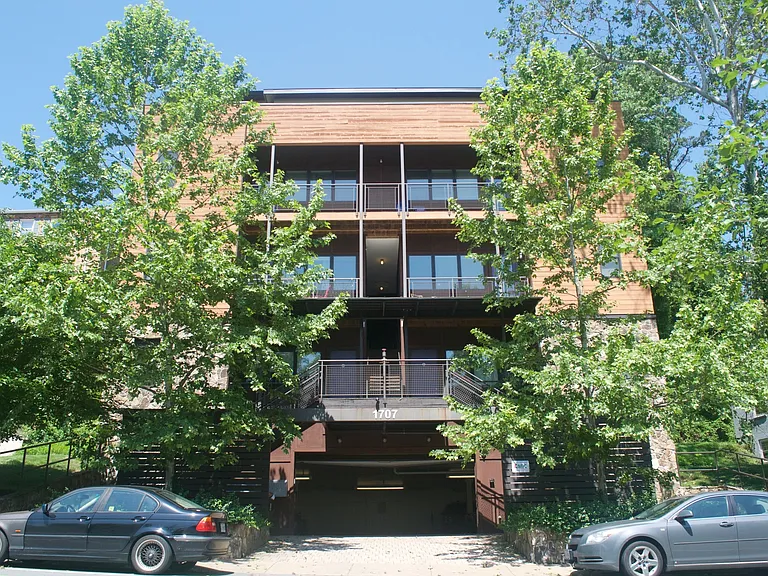 1707 Jefferson Park Ave — Photo 13