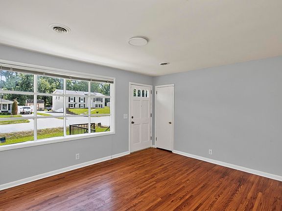 3rd image of 234 Bonnabrook Dr