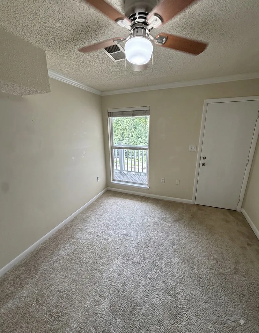 4 bed, 1219 sqft, $695 — Photo 2