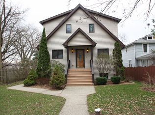 27623 W Lake Shore Dr, Spring Grove, IL 60081