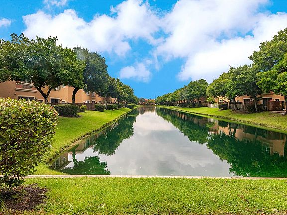 3rd image of 2337 Anchor Court #4001