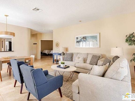 2nd image of 626 Vista Lago Cir N
