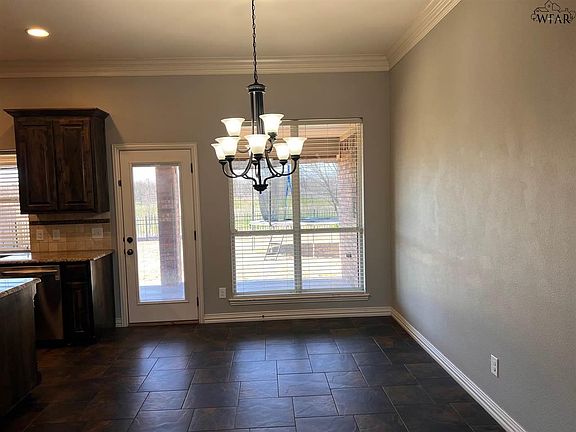 5th image of 4928 Spring Hill Dr