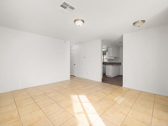 5th image of 45051 Logue Ct