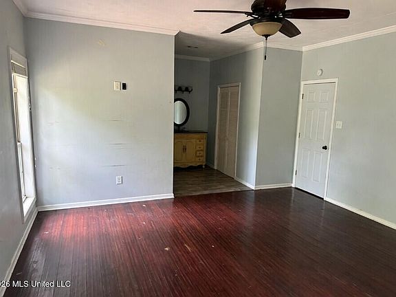 3rd image of 306 East Dr #A