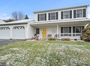 2147 Deer Ridge Dr, Pottstown, PA 19464