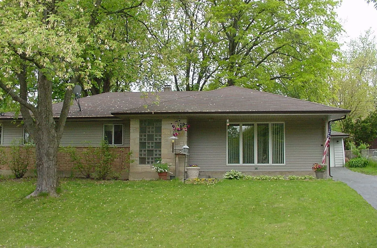 4 Nassau Ct photo 1