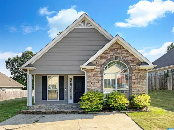 433 Camden Cove Cir, Calera, AL 35040