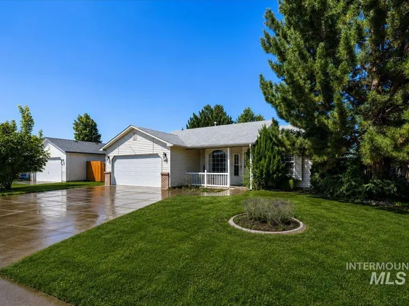 512 S Valley Dr, Nampa, ID 83686