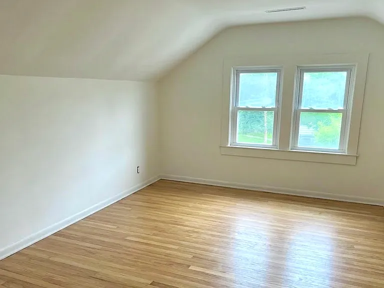 522 Stafford Ave #2 — Photo 9