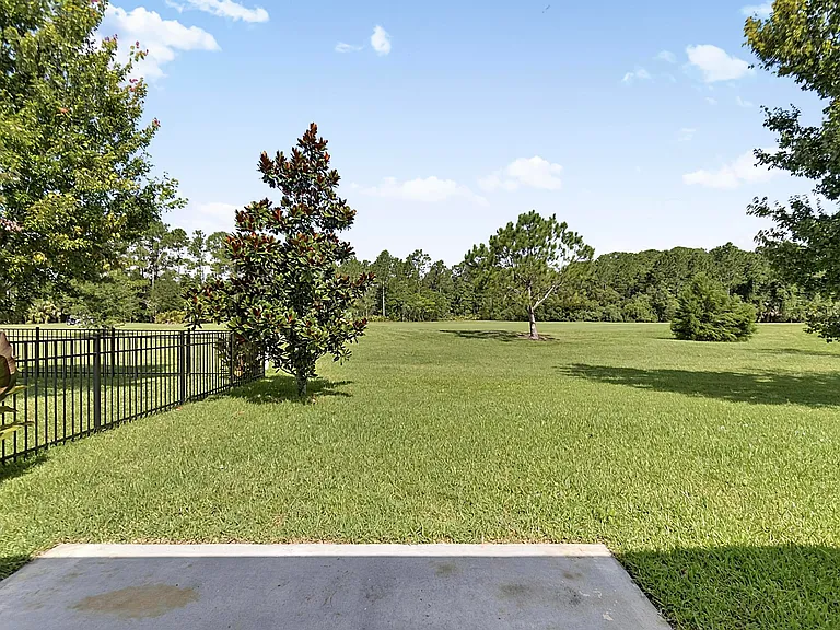 137 Fairway Ct — Photo 46