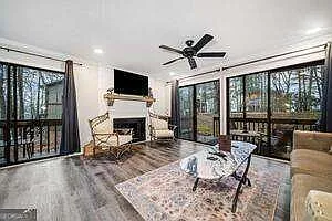 2501 Fairway Oaks — Photo 12
