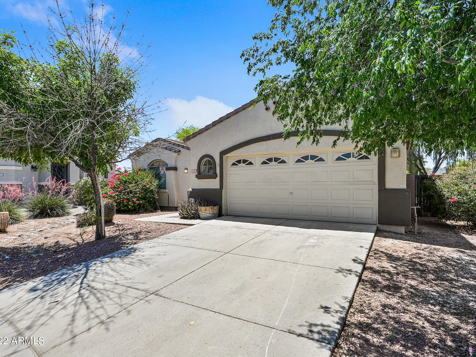 3 bed, 2.0 bath, 1804 sqft, $1,900 — Photo 2