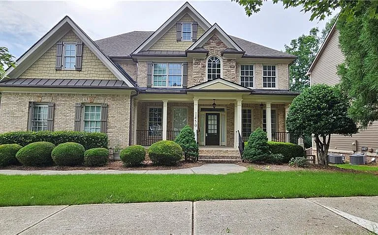 1450 Ashbury Park Dr — Photo 2