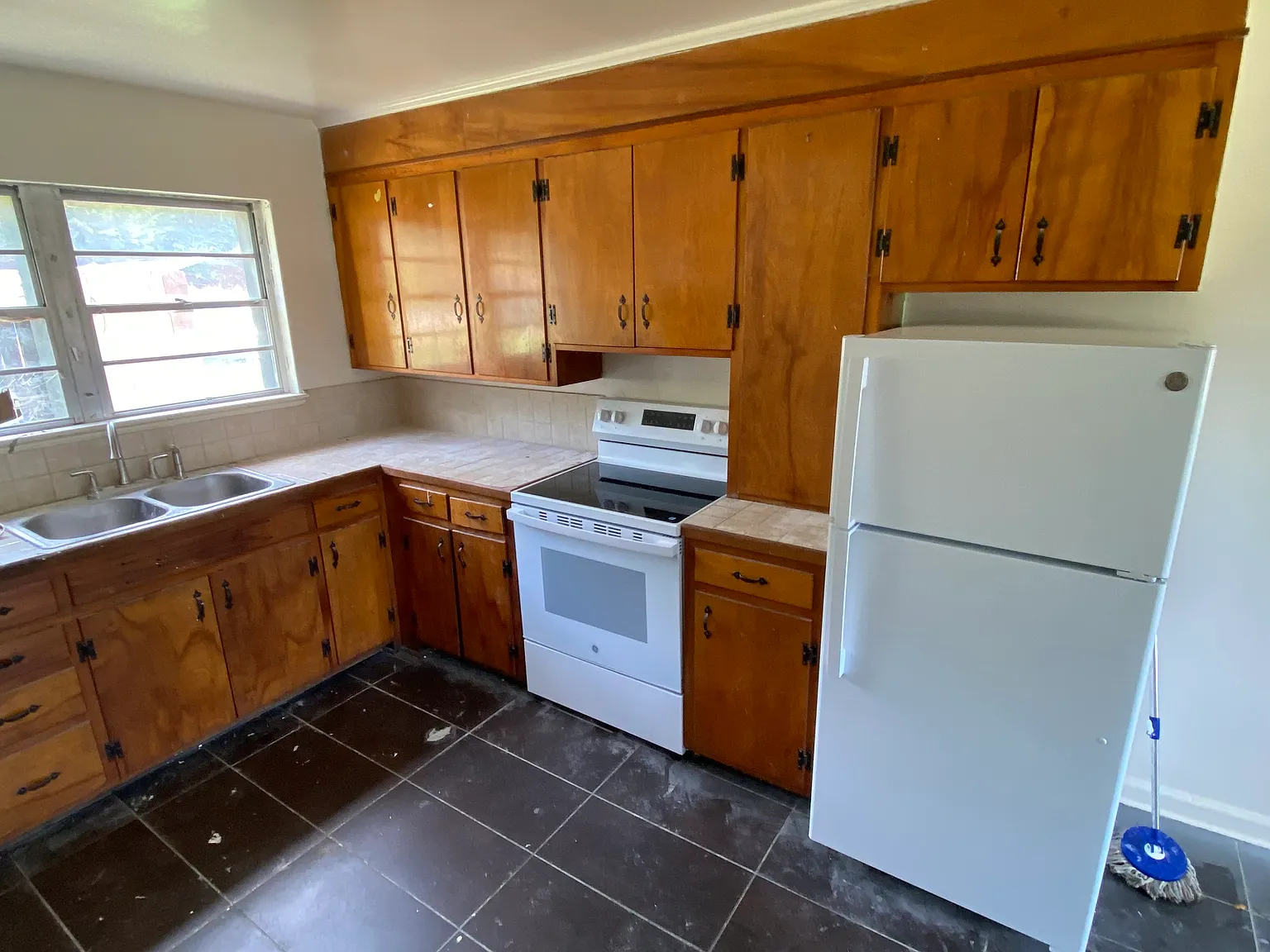 2 bed, 800 sqft, $1,100 — Photo 2