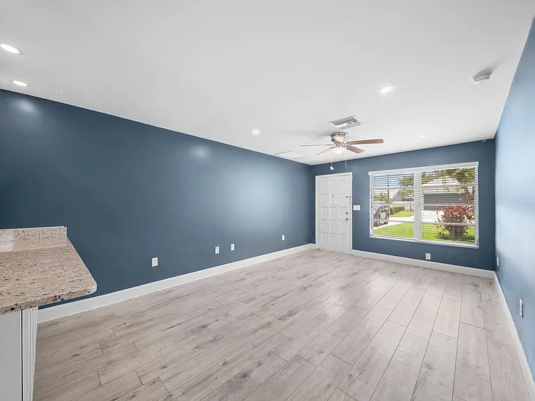 645 95th Ave N #1 — Photo 6